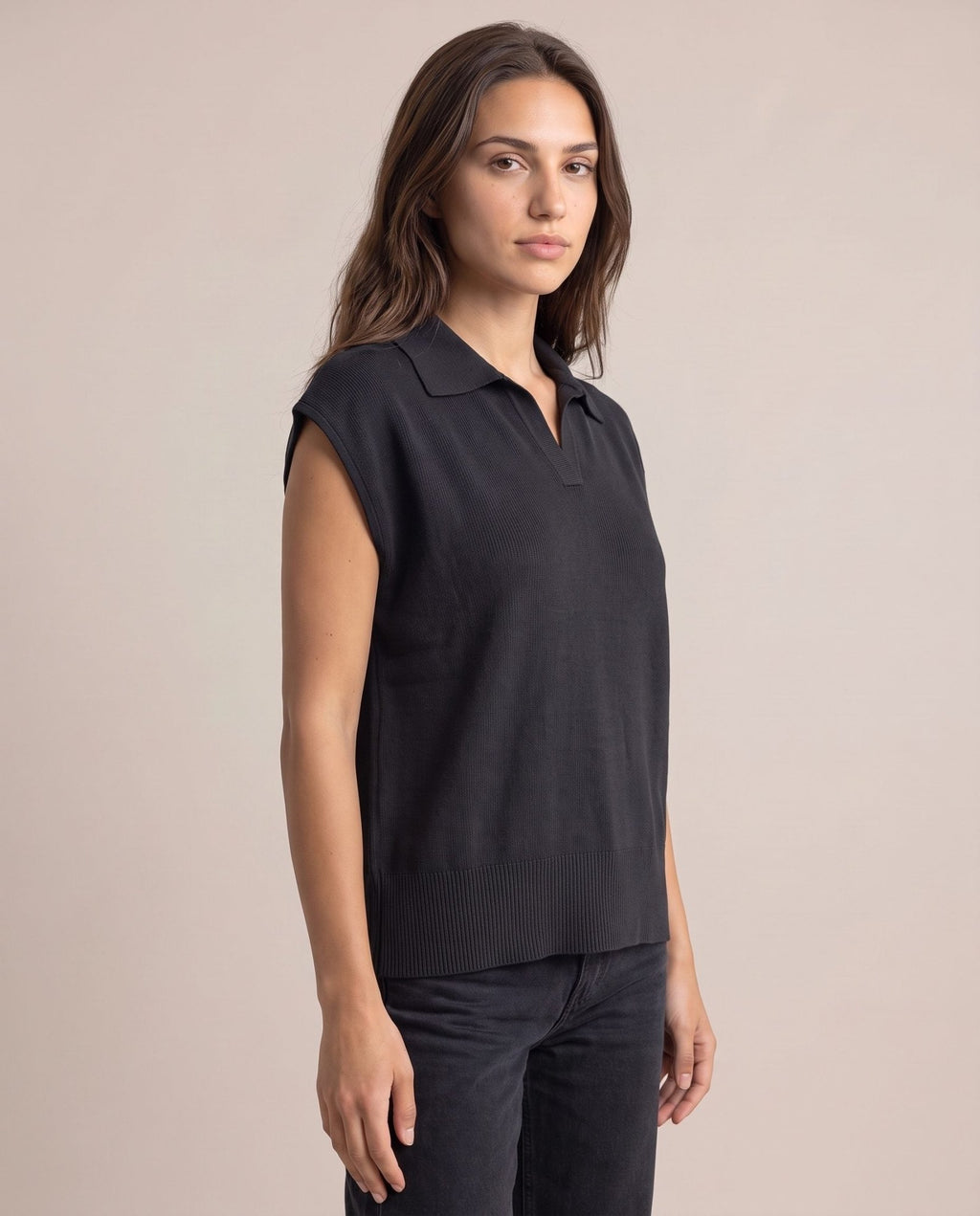 Polo smanicata in maglia a costine LOTO - Follie by Alice