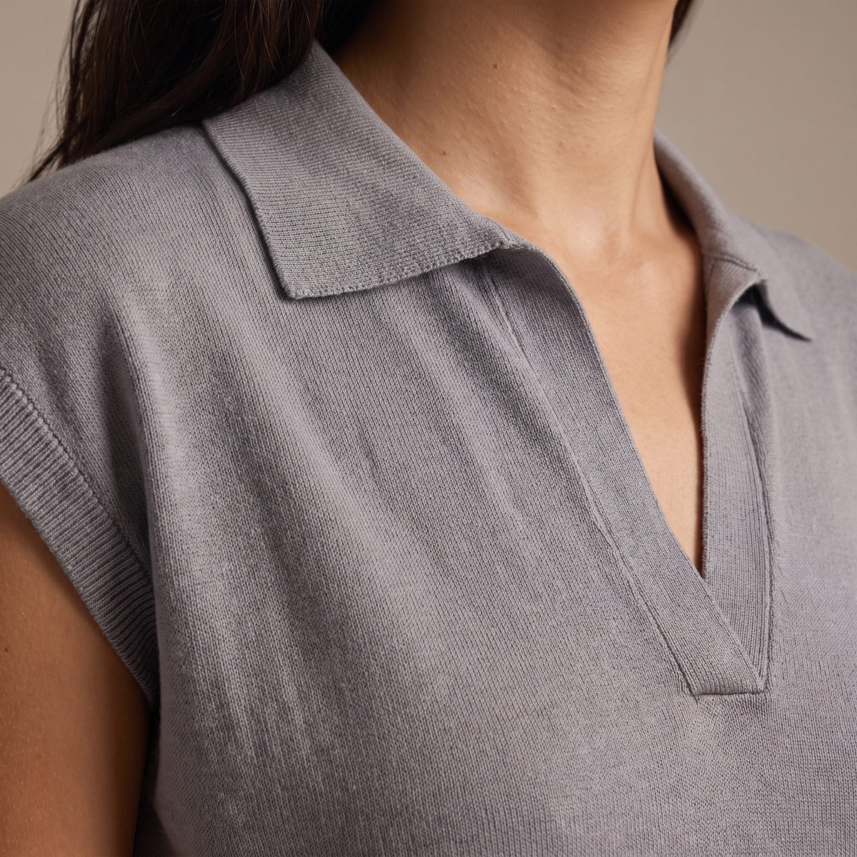 Polo smanicata in maglia a costine LOTO - Follie by Alice