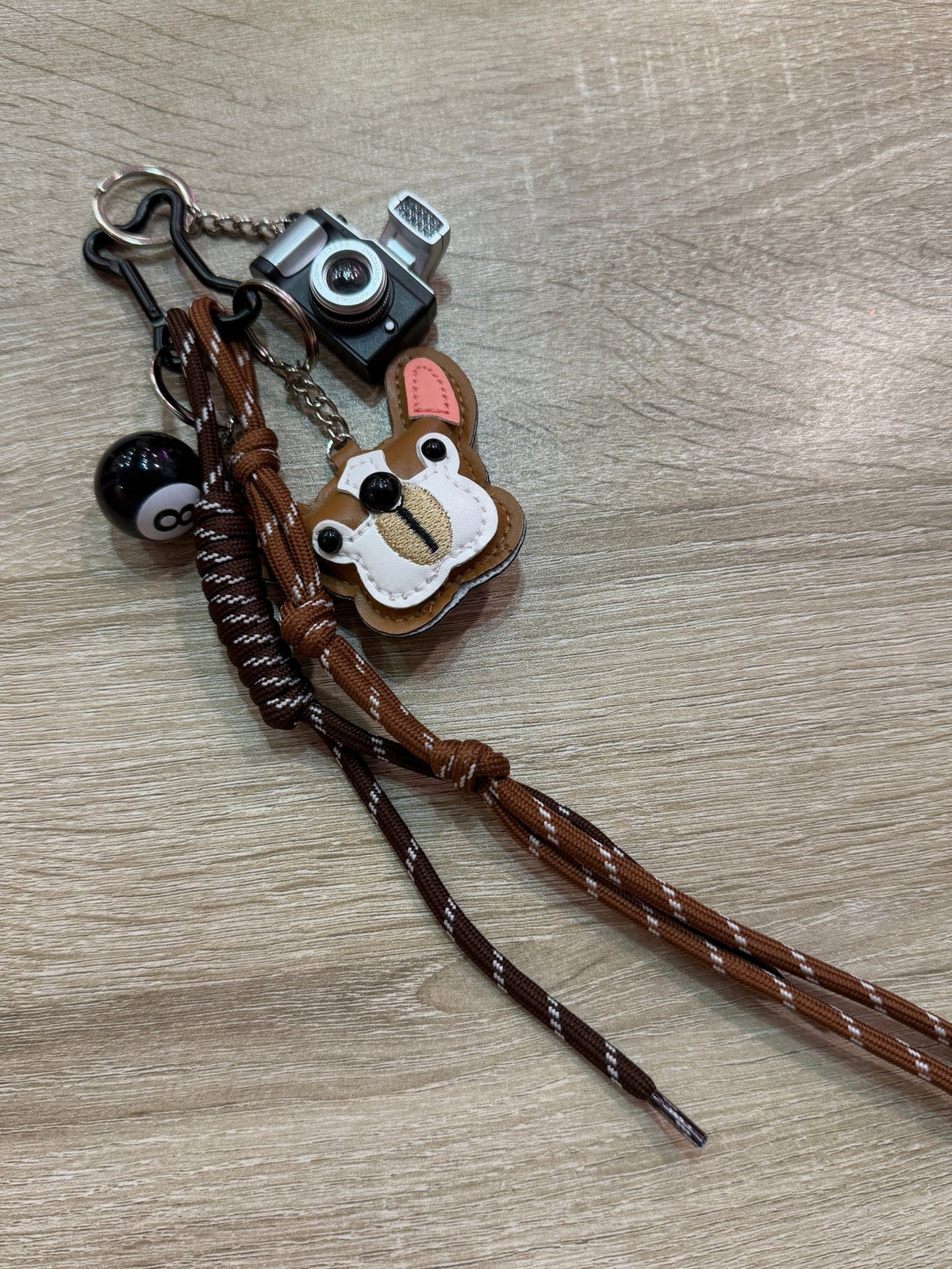 Portachiavi Charmix con bulldog marrone - Follie by Alice