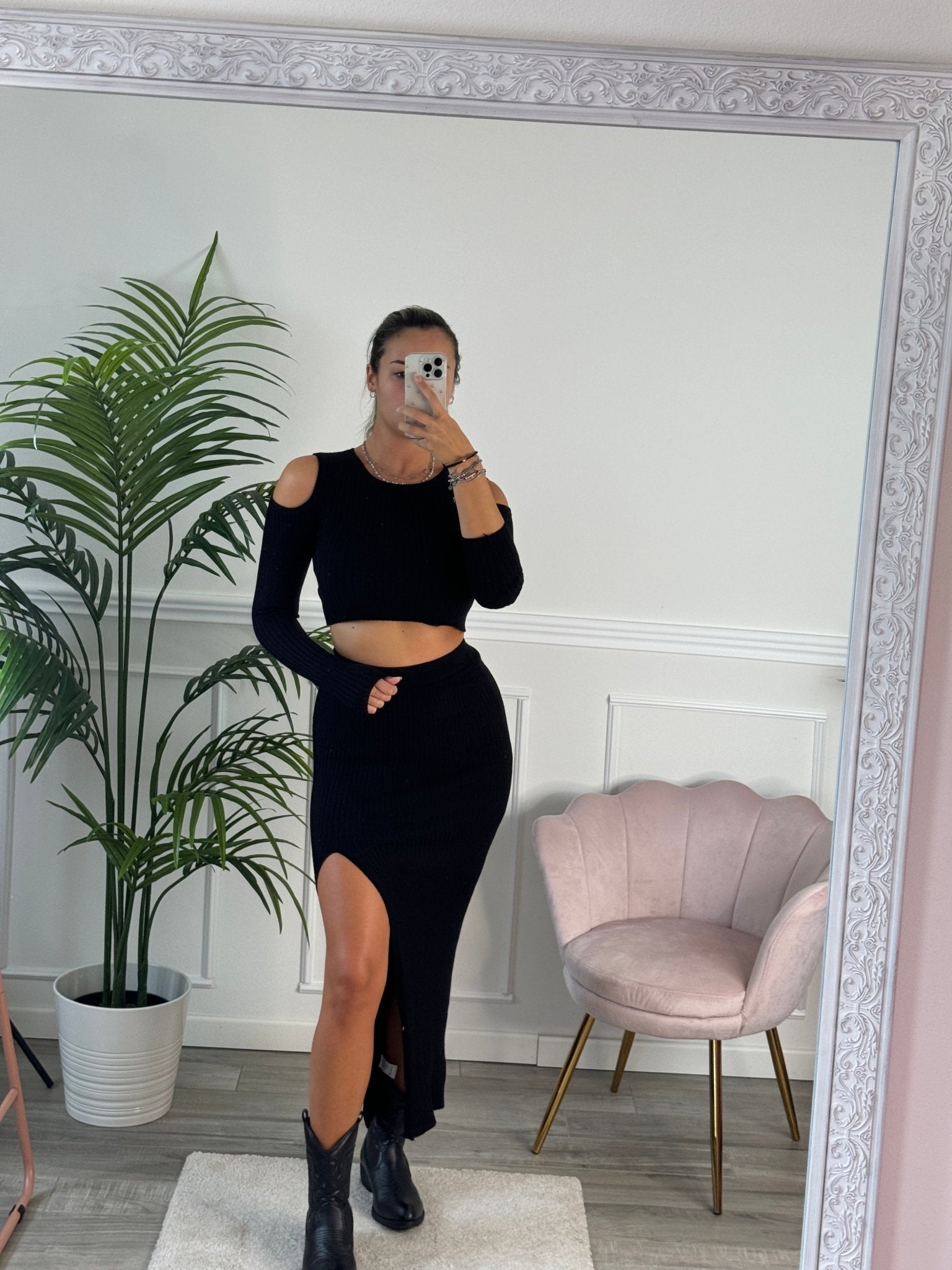 Set LILY top cut - out a maniche lunghe e gonna lunga con spacco a costine - Follie by Alice