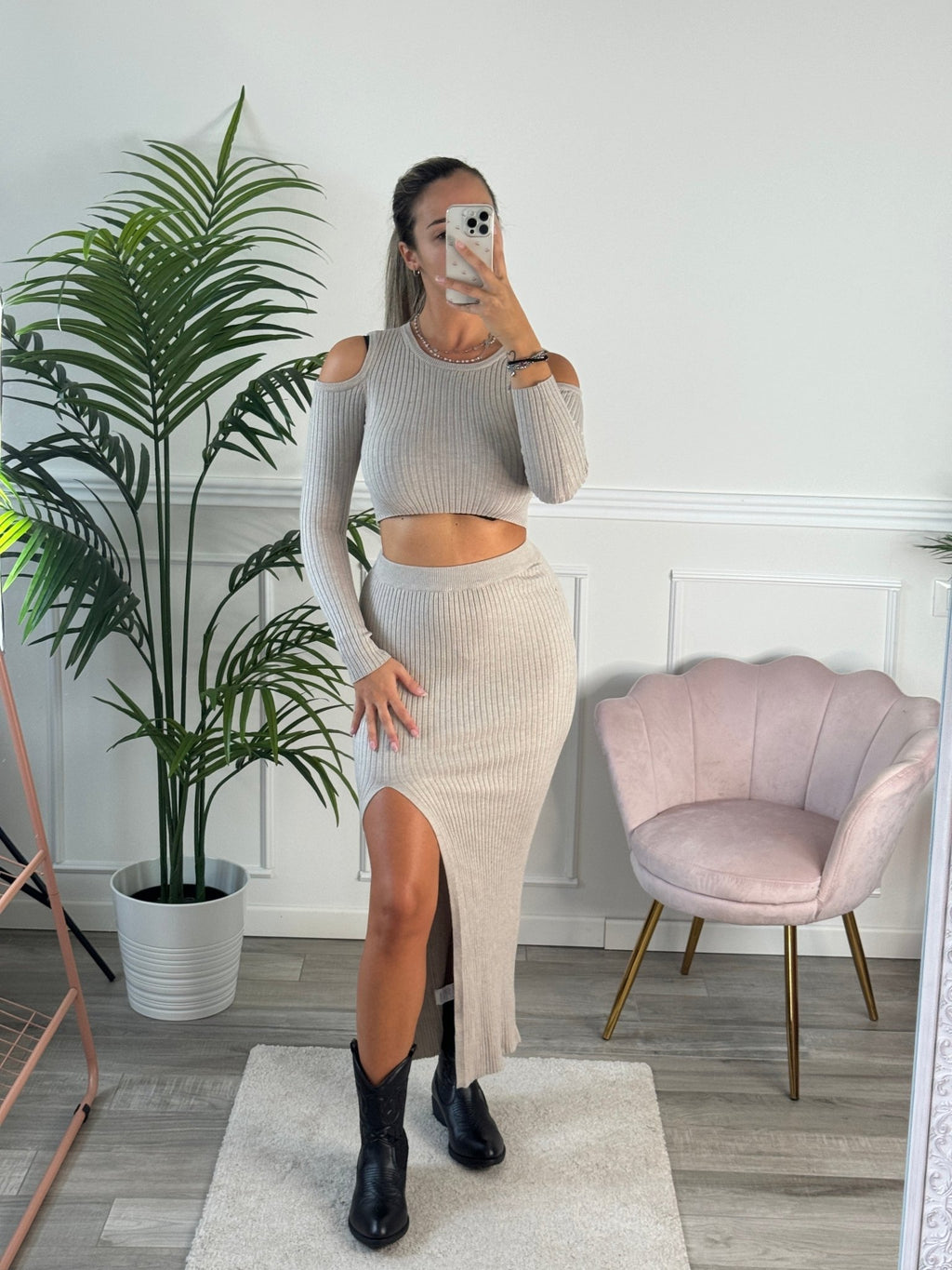 Set LILY top cut - out a maniche lunghe e gonna lunga con spacco a costine - Follie by Alice