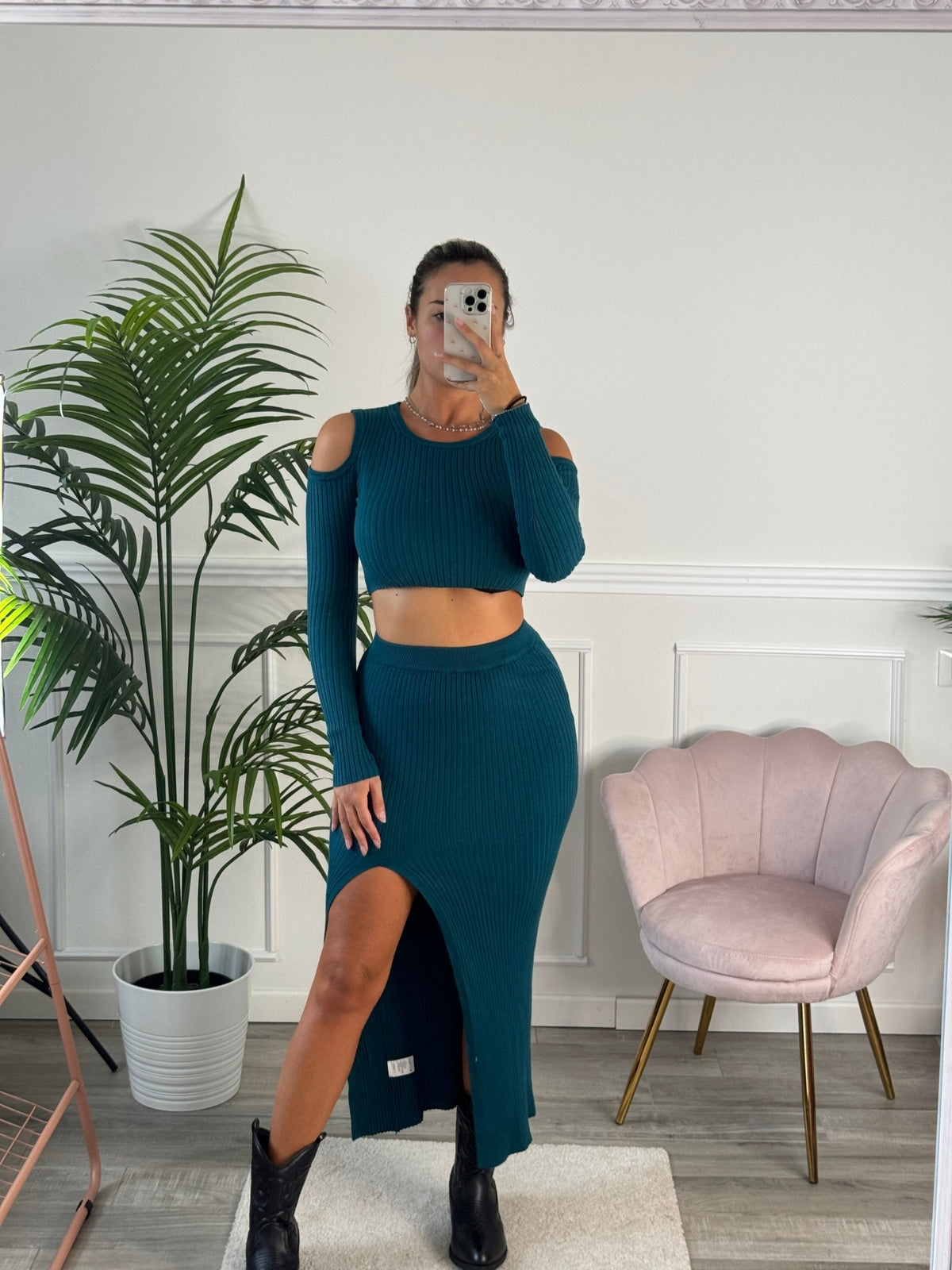 Set LILY top cut - out a maniche lunghe e gonna lunga con spacco a costine - Follie by Alice