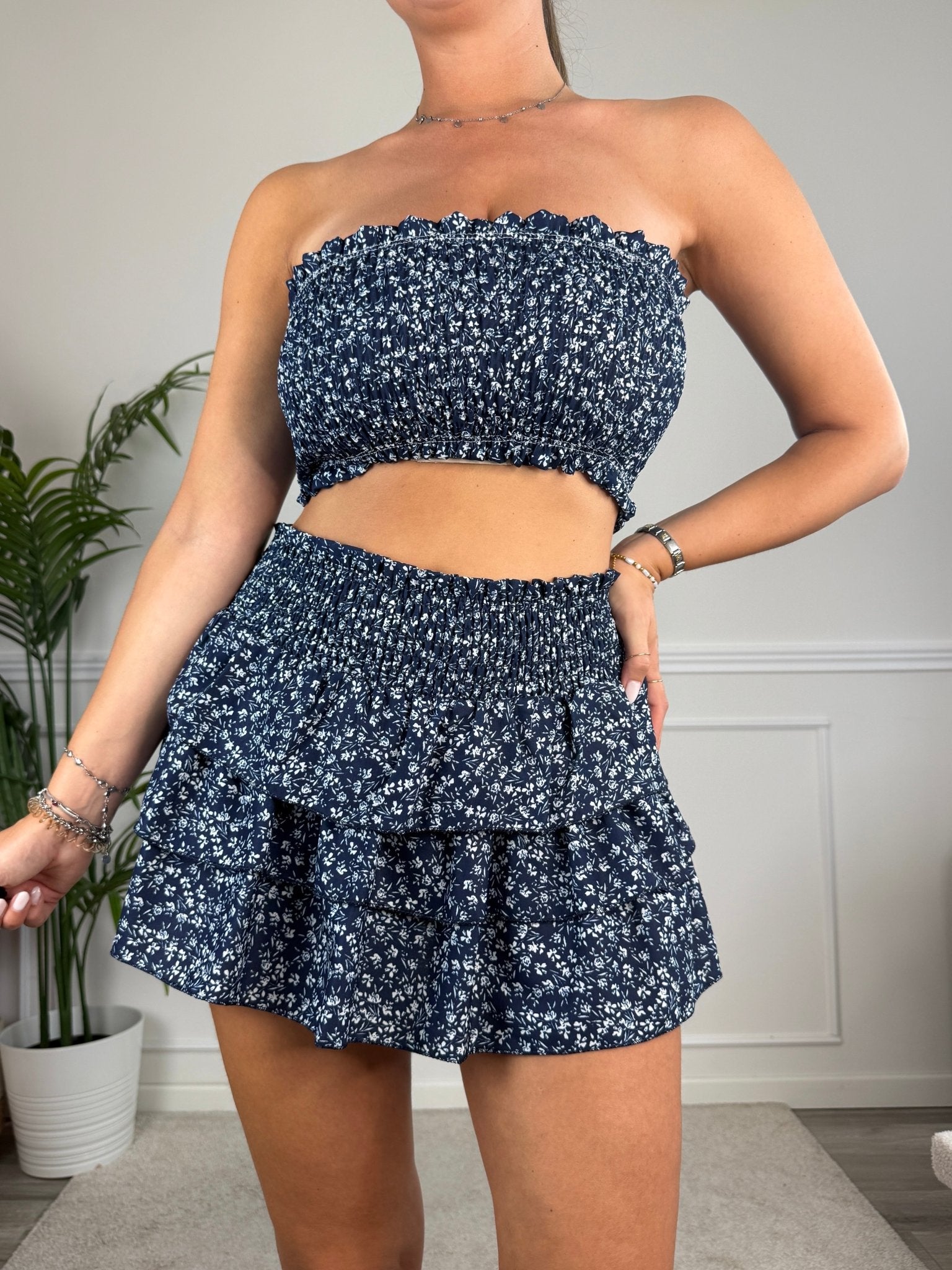 Set top a fascia e gonna a balze CLOVER - Follie by Alice