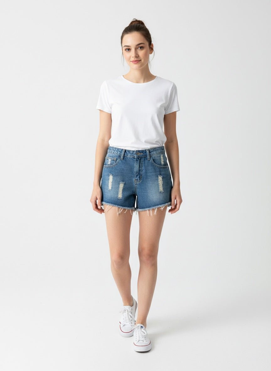 Shorts di jeans con strappi