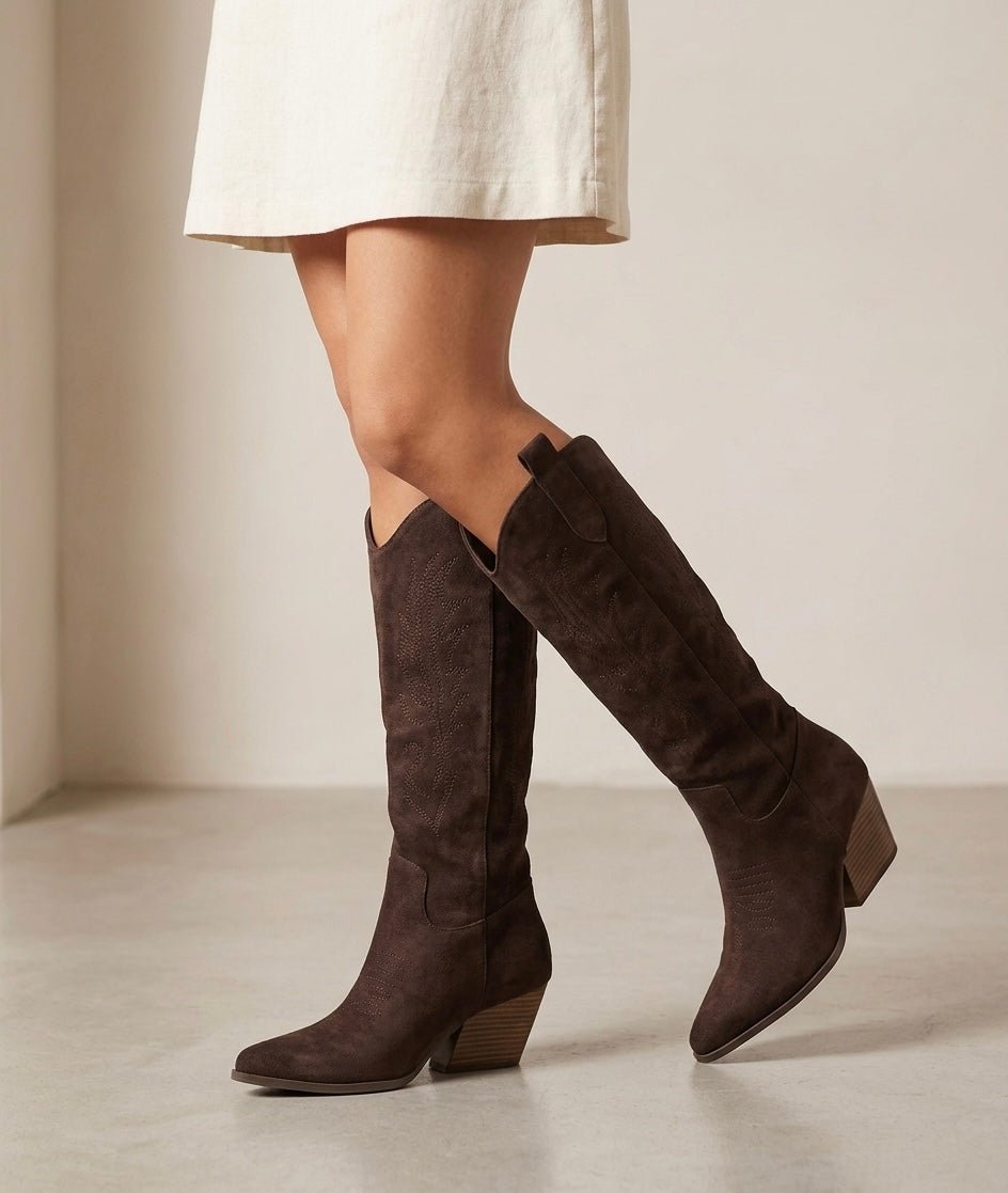 Stivali texani marroni scamosciati con tacco western - Follie by Alice