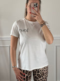 T-shirt bianca con ricamo Love