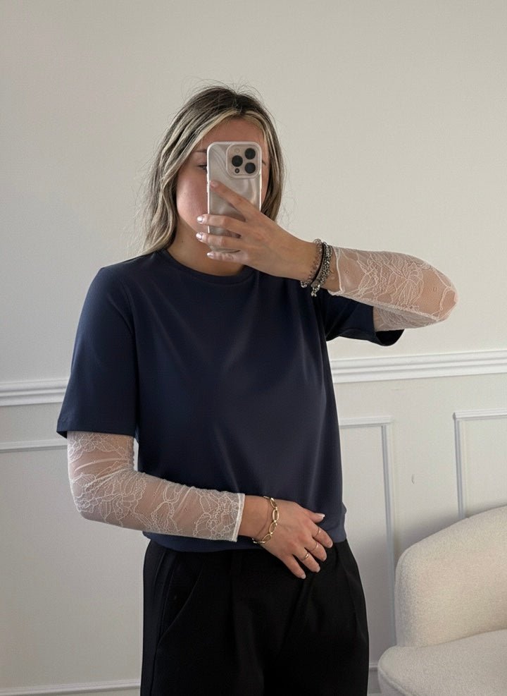 T-shirt con spalline imbottite BOLD - Follie by Alice