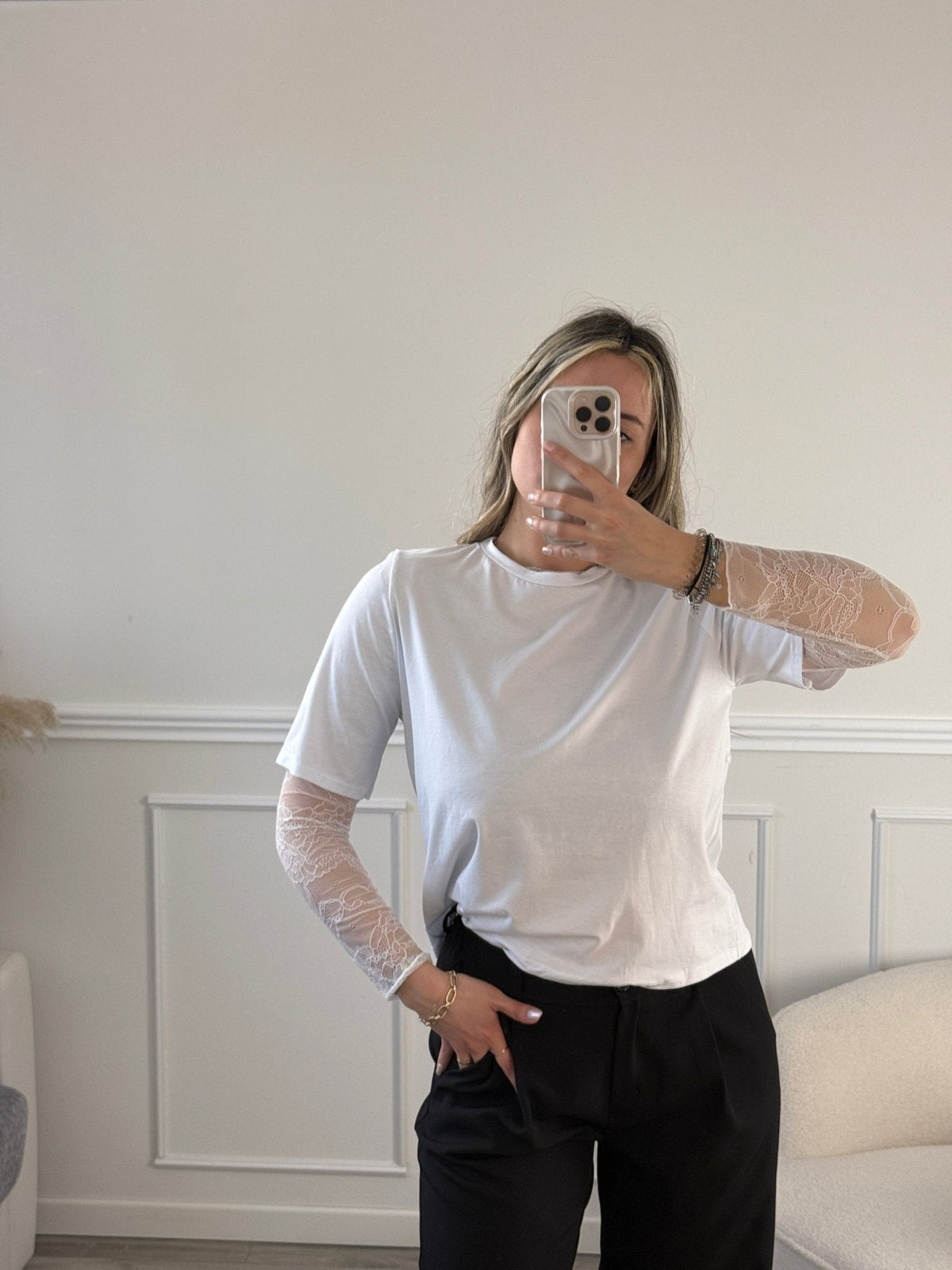 T-shirt con spalline imbottite BOLD - Follie by Alice