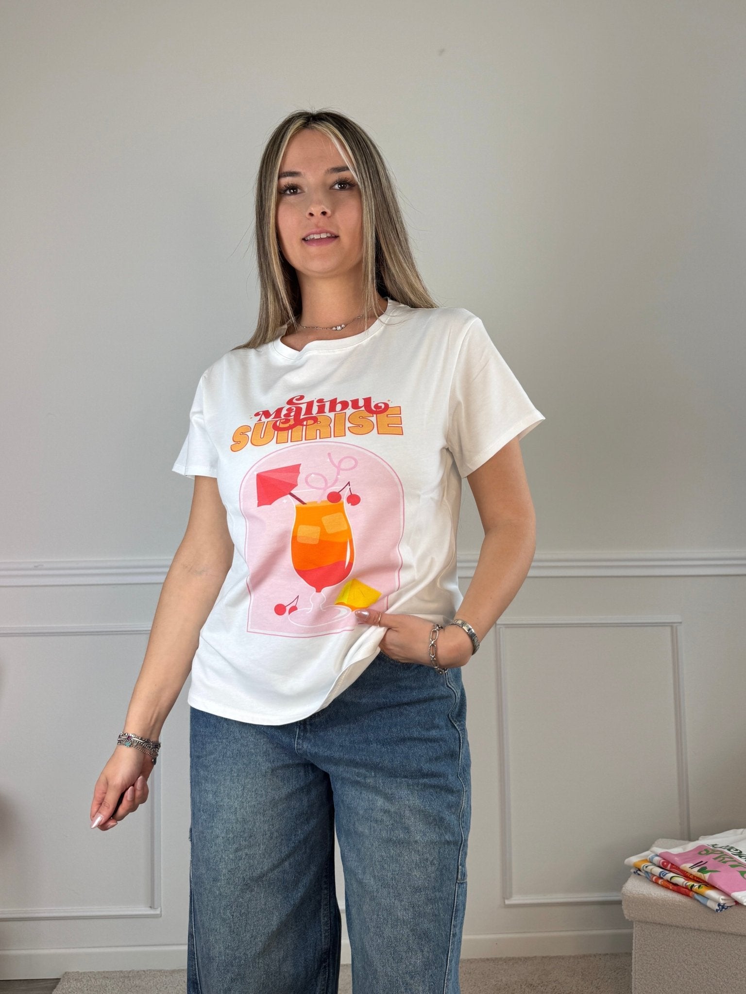 T-shirt con stampa MALIBU SUNRISE - Follie by Alice