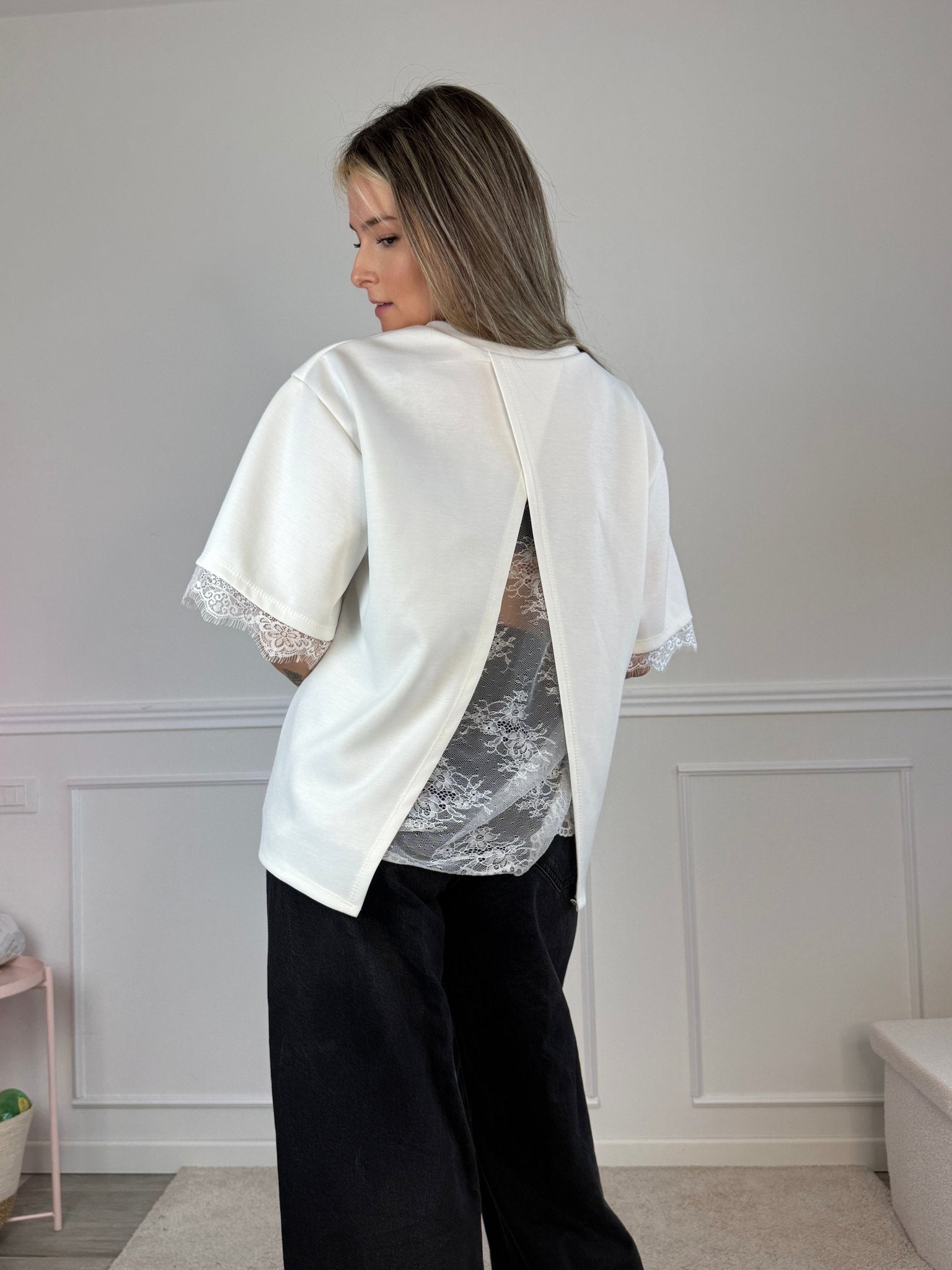 T-shirt oversize con schiena aperta con pizzo JADE - Follie by Alice