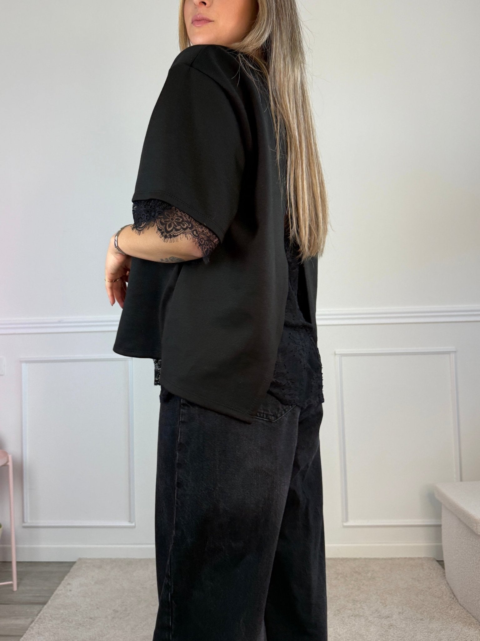 T-shirt oversize con schiena aperta con pizzo JADE - Follie by Alice