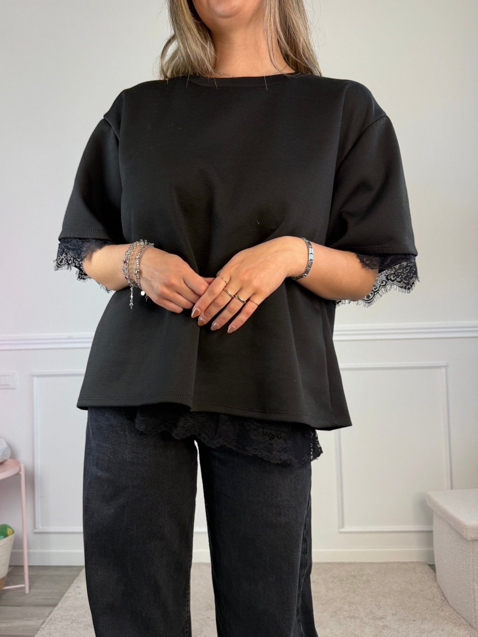 T-shirt oversize con schiena aperta con pizzo JADE - Follie by Alice