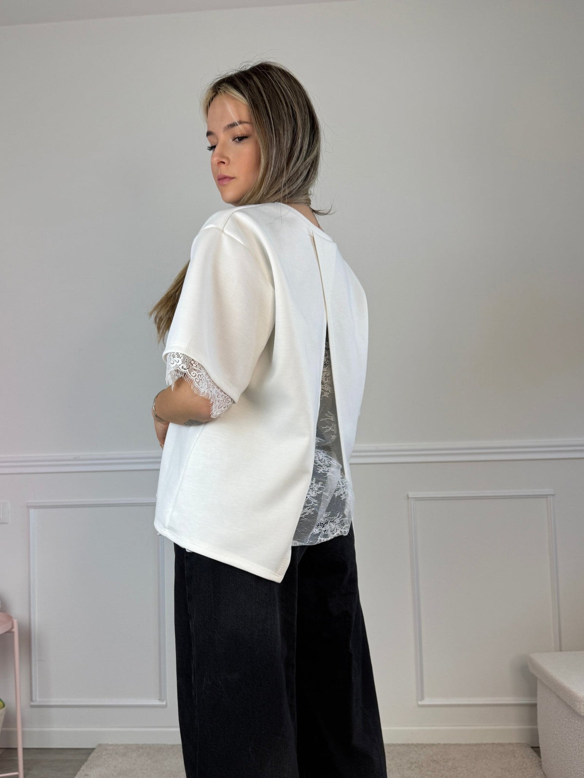 T-shirt oversize con schiena aperta con pizzo JADE - Follie by Alice