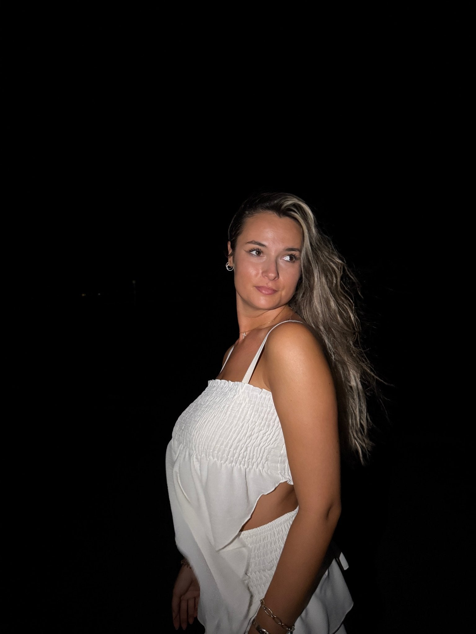 Top a fascia smockato con punta asimmetrica a bandana - Follie by Alice