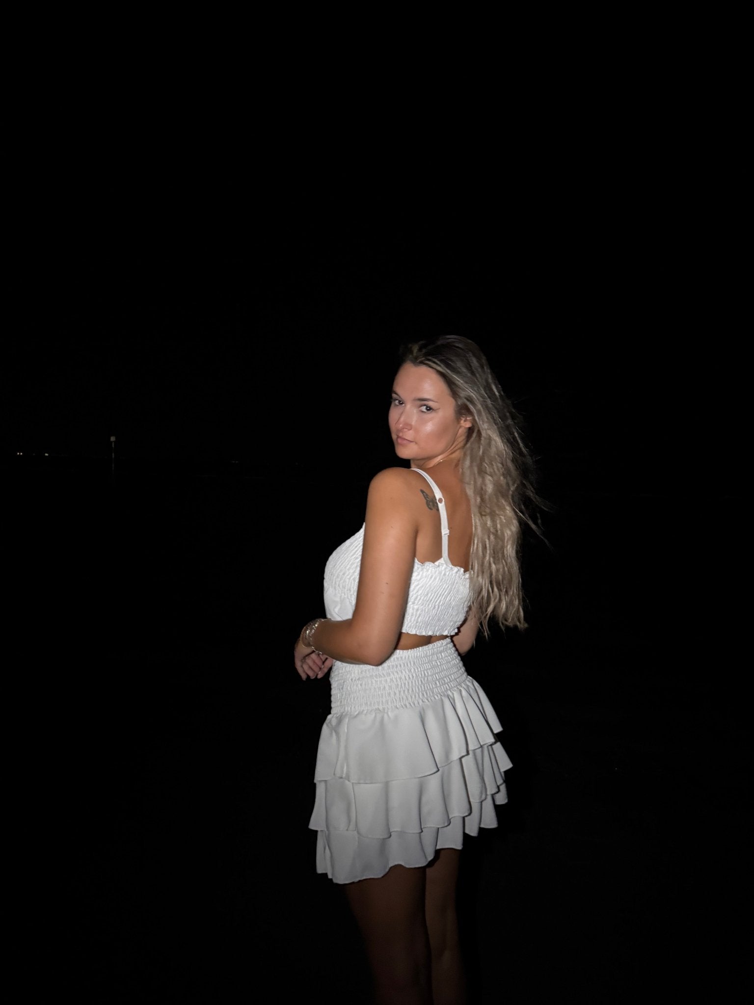 Top a fascia smockato con punta asimmetrica a bandana - Follie by Alice