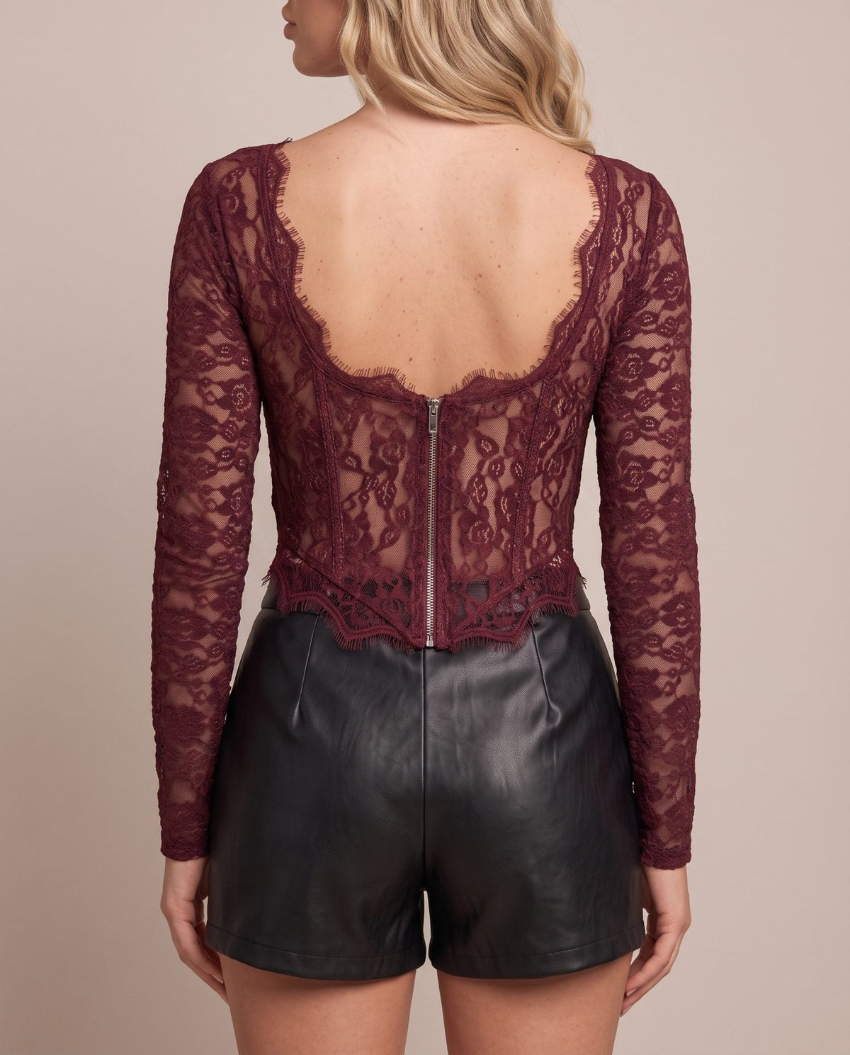 Top corsetto a manica lunga in pizzo floreale VIOLETTA - Follie by Alice
