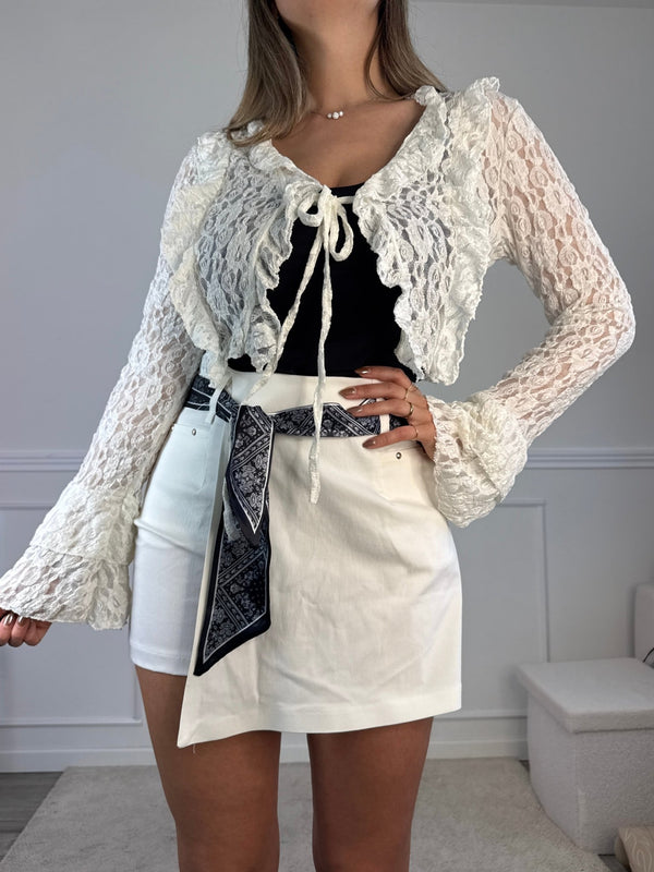 Top in pizzo con rouches e maniche a campana BLANCHE - Follie by Alice