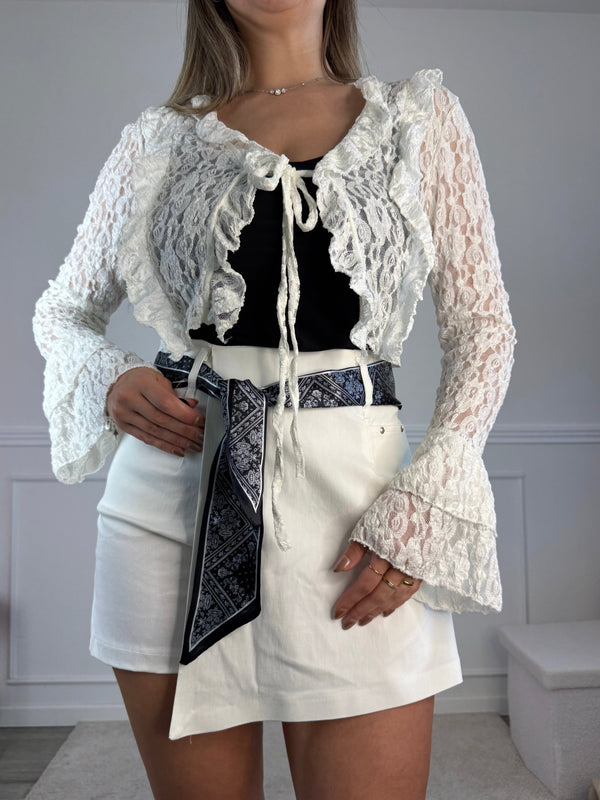 Top in pizzo con rouches e maniche a campana BLANCHE - Follie by Alice