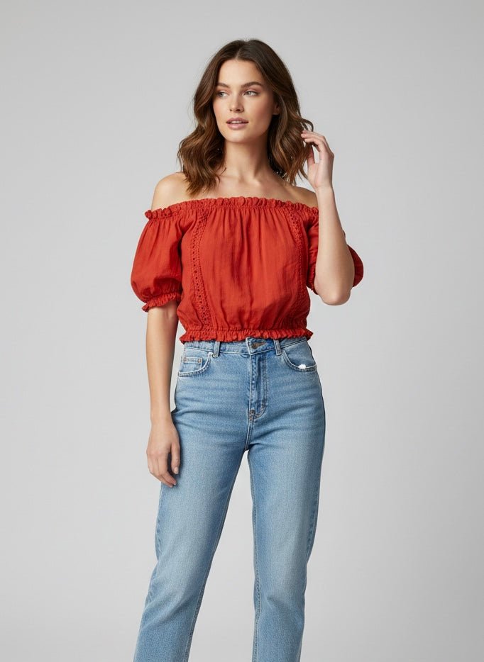 Top rosso con ricami - Follie by Alice