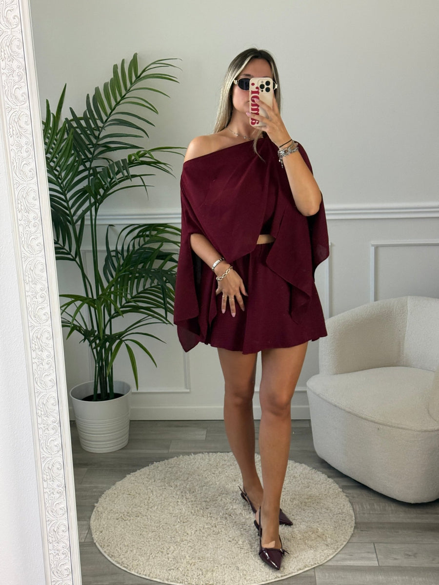 Top a mantella WAVES