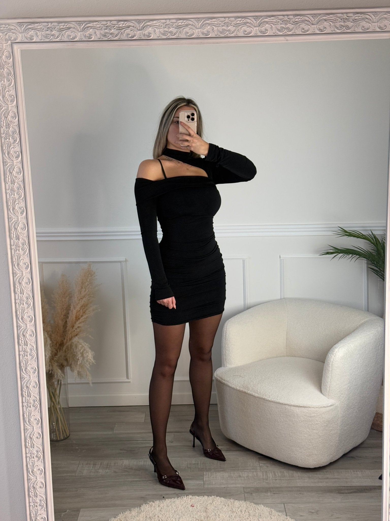 Tubino a fascia drappeggiato con maniche lunghe e collare - Follie by Alice