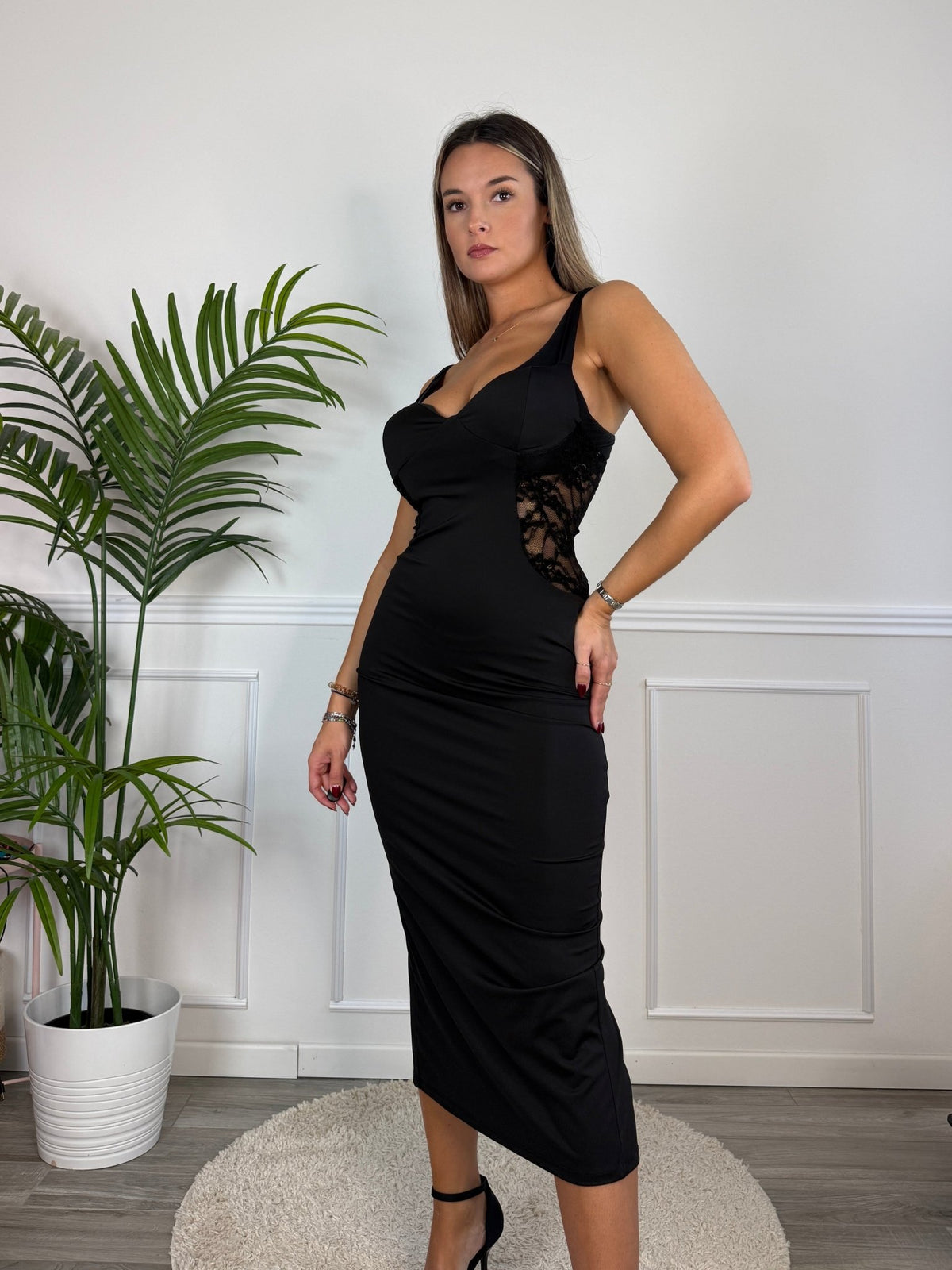 Tubino lungo con fianchi in pizzo CLESSIDRA - Follie by Alice