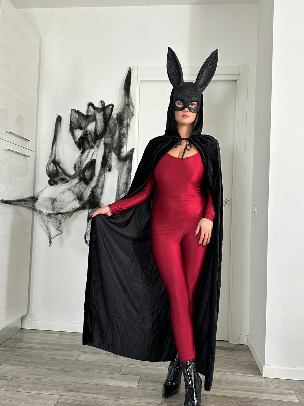 Tuta jumpsuit a maniche lunghe in raso - Follie by Alice