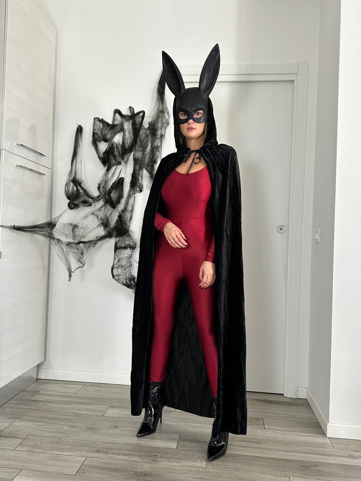 Tuta jumpsuit a maniche lunghe in raso - Follie by Alice