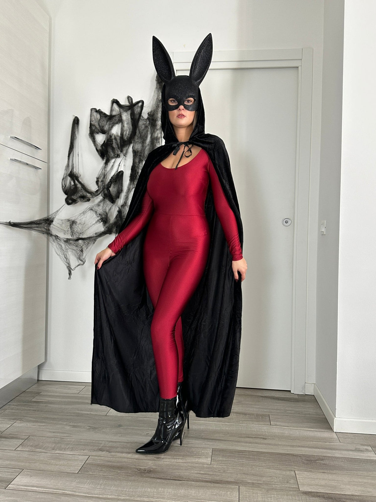 Tuta jumpsuit a maniche lunghe in raso - Follie by Alice