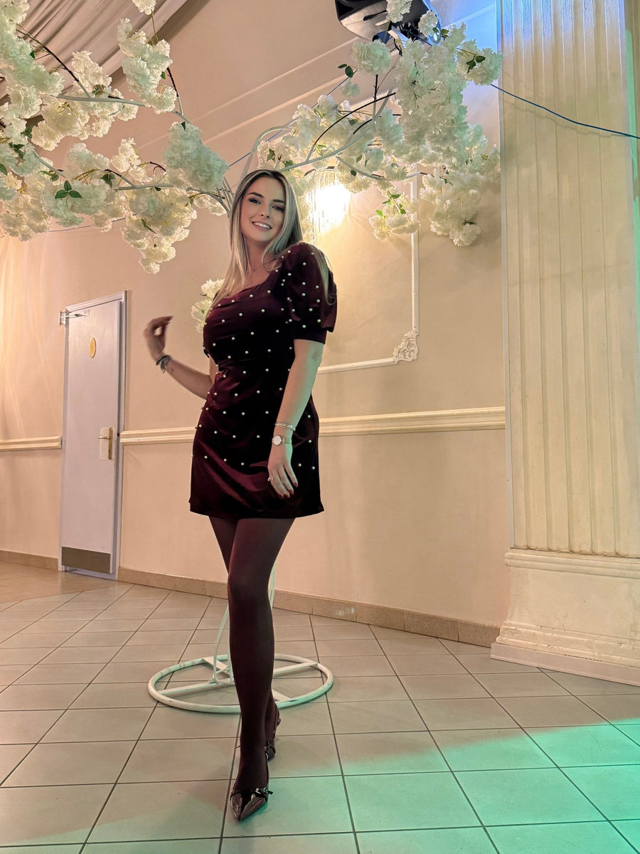 Vestitino a maniche corte in ciniglia con perle gioiello – alternate