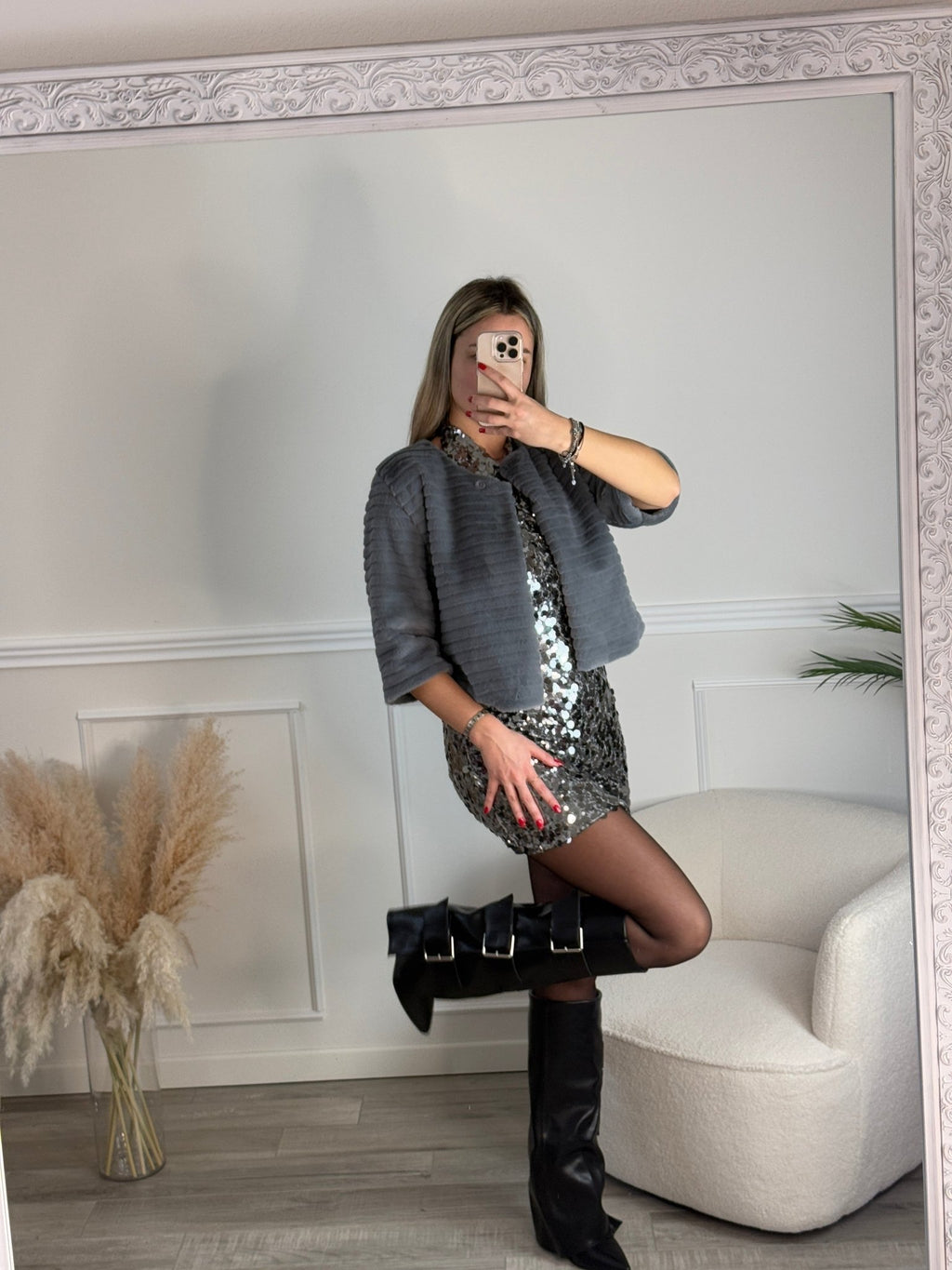Vestitino con schiena scoperta, scollo a cappuccio e paillettes - Follie by Alice