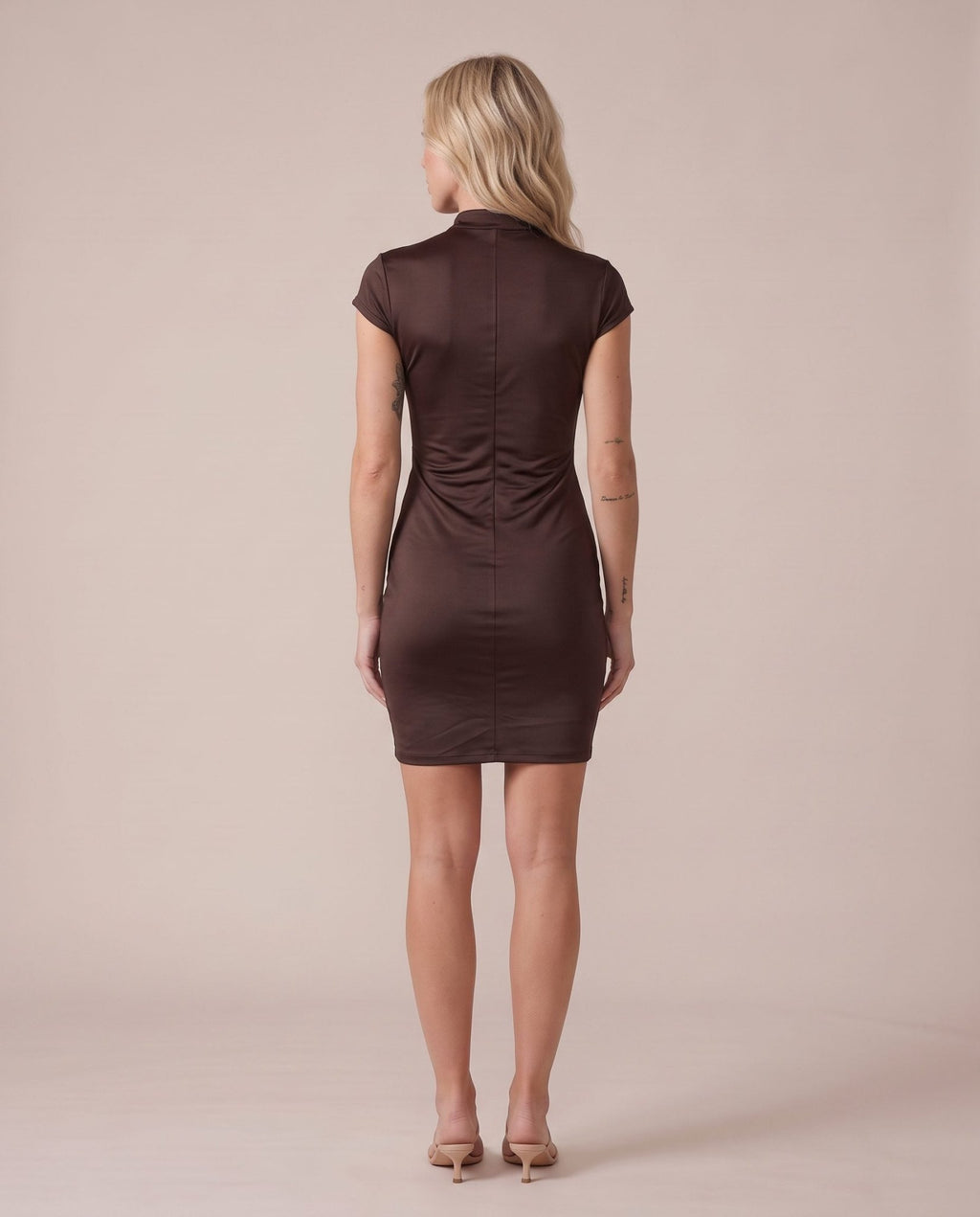Vestitino cut-out in raso con alamaro SHANGHAI - Follie by Alice