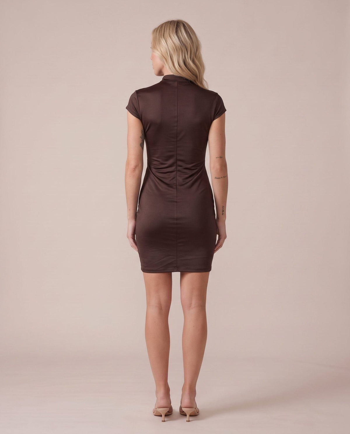 Vestitino cut-out in raso con alamaro SHANGHAI - Follie by Alice