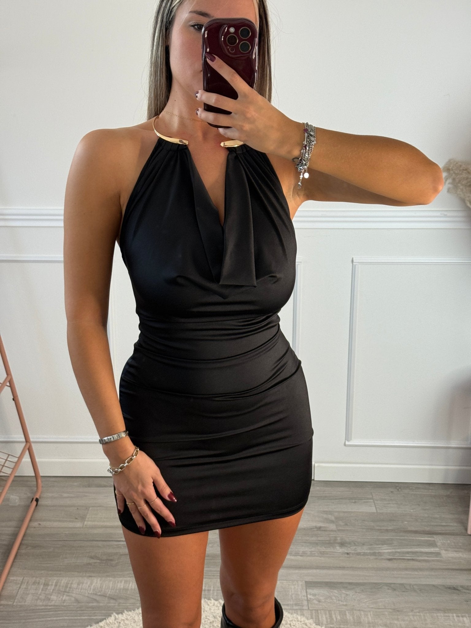 Vestitino in raso con collo halter con collare dorato rigido - Follie by Alice