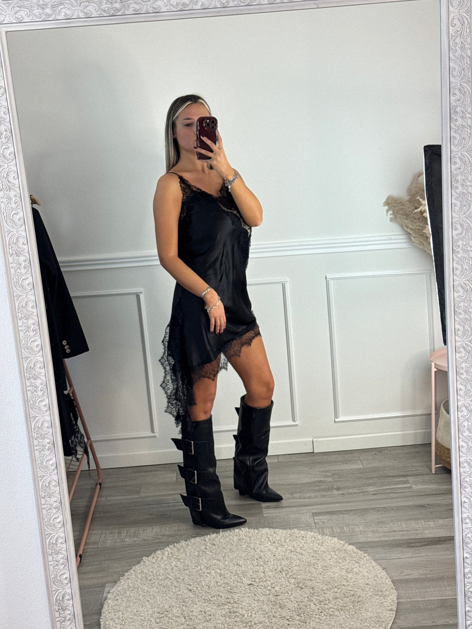 Vestitino in satin con ricami in pizzo - Follie by Alice