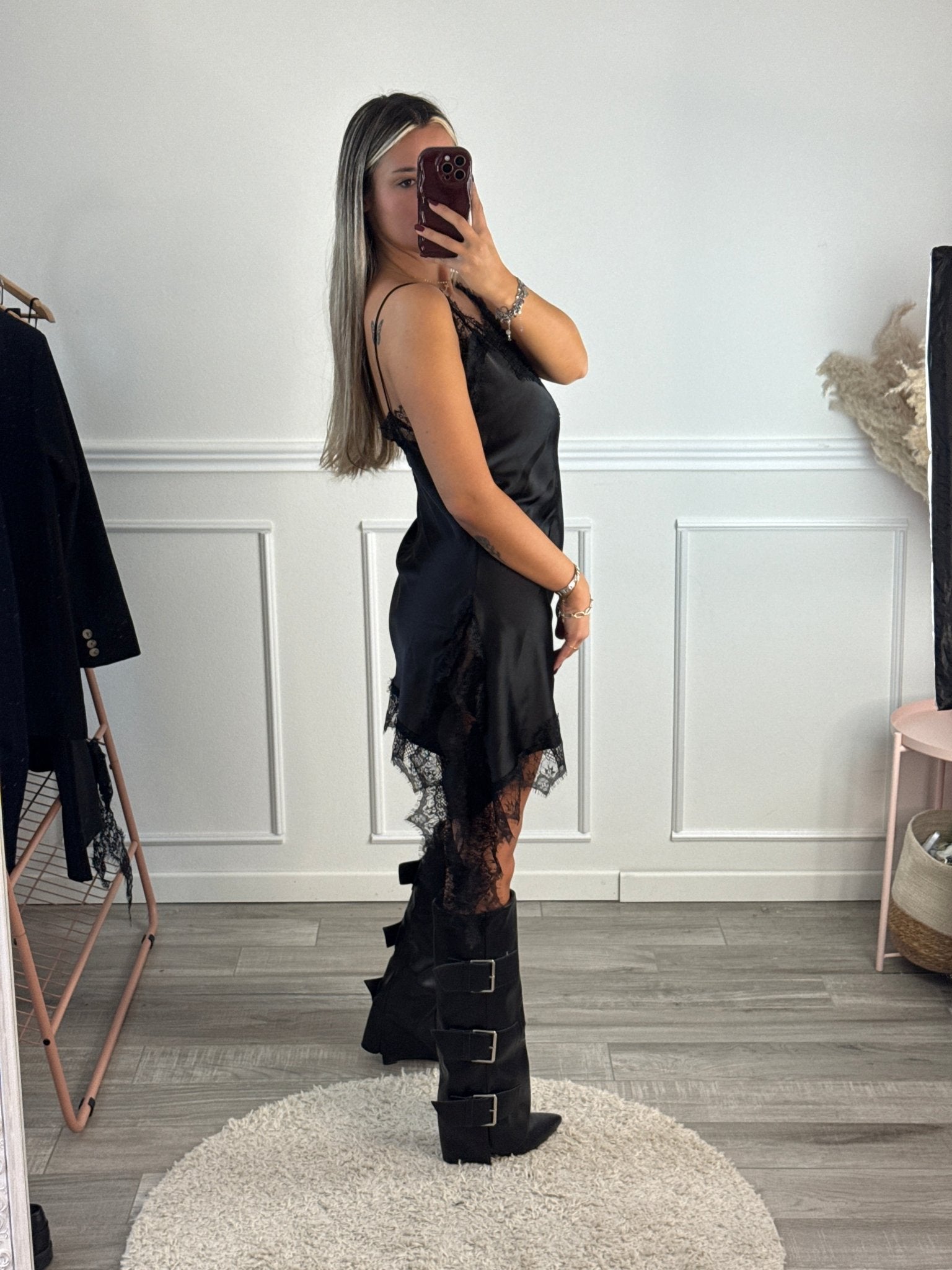 Vestitino in satin con ricami in pizzo - Follie by Alice