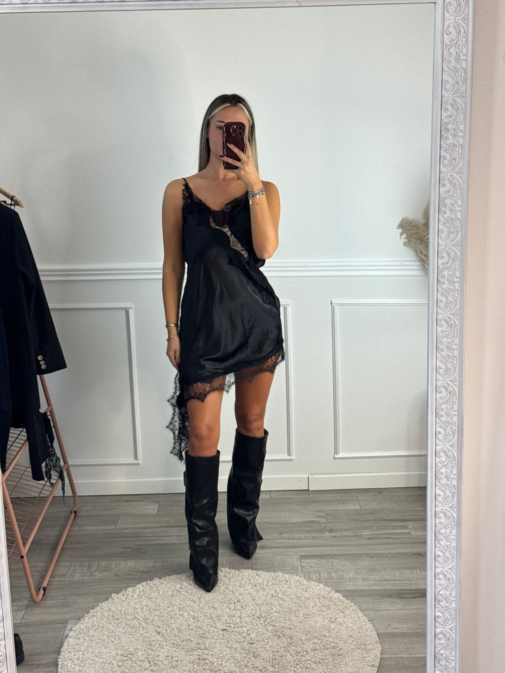Vestitino in satin con ricami in pizzo - Follie by Alice
