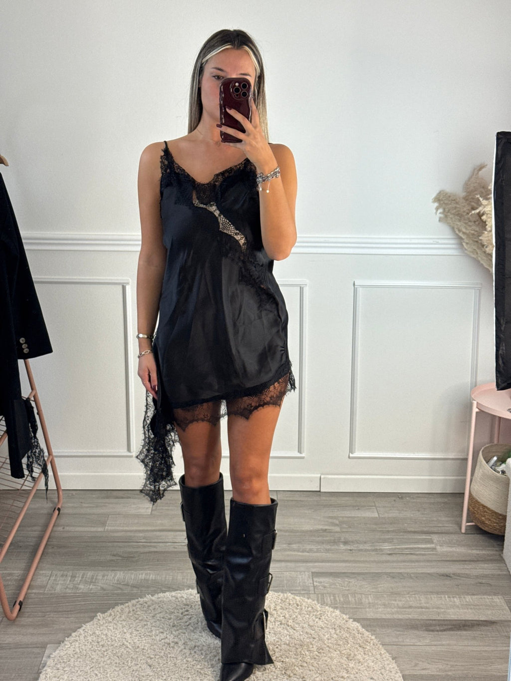 Vestitino in satin con ricami in pizzo - Follie by Alice