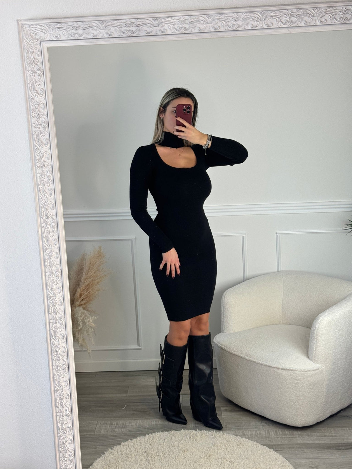 Vestitino nero a collo alto con scollo aperto - Follie by Alice