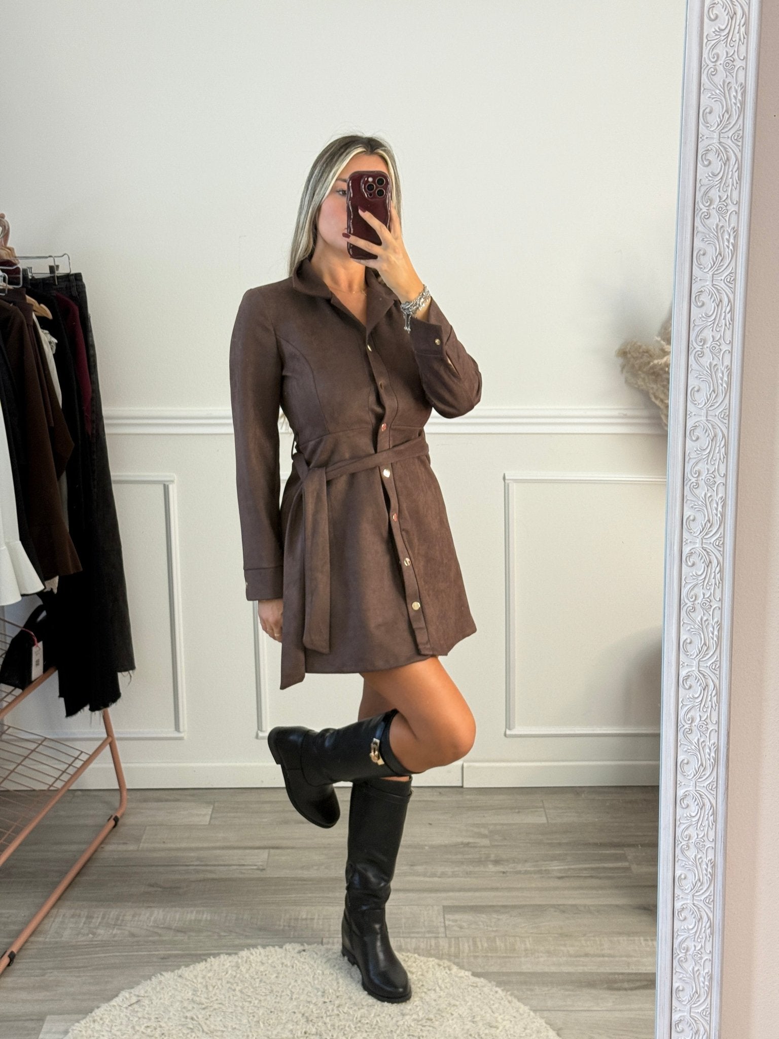 Vestito chemisier in suede con bottoni dorati e cintura - Follie by Alice