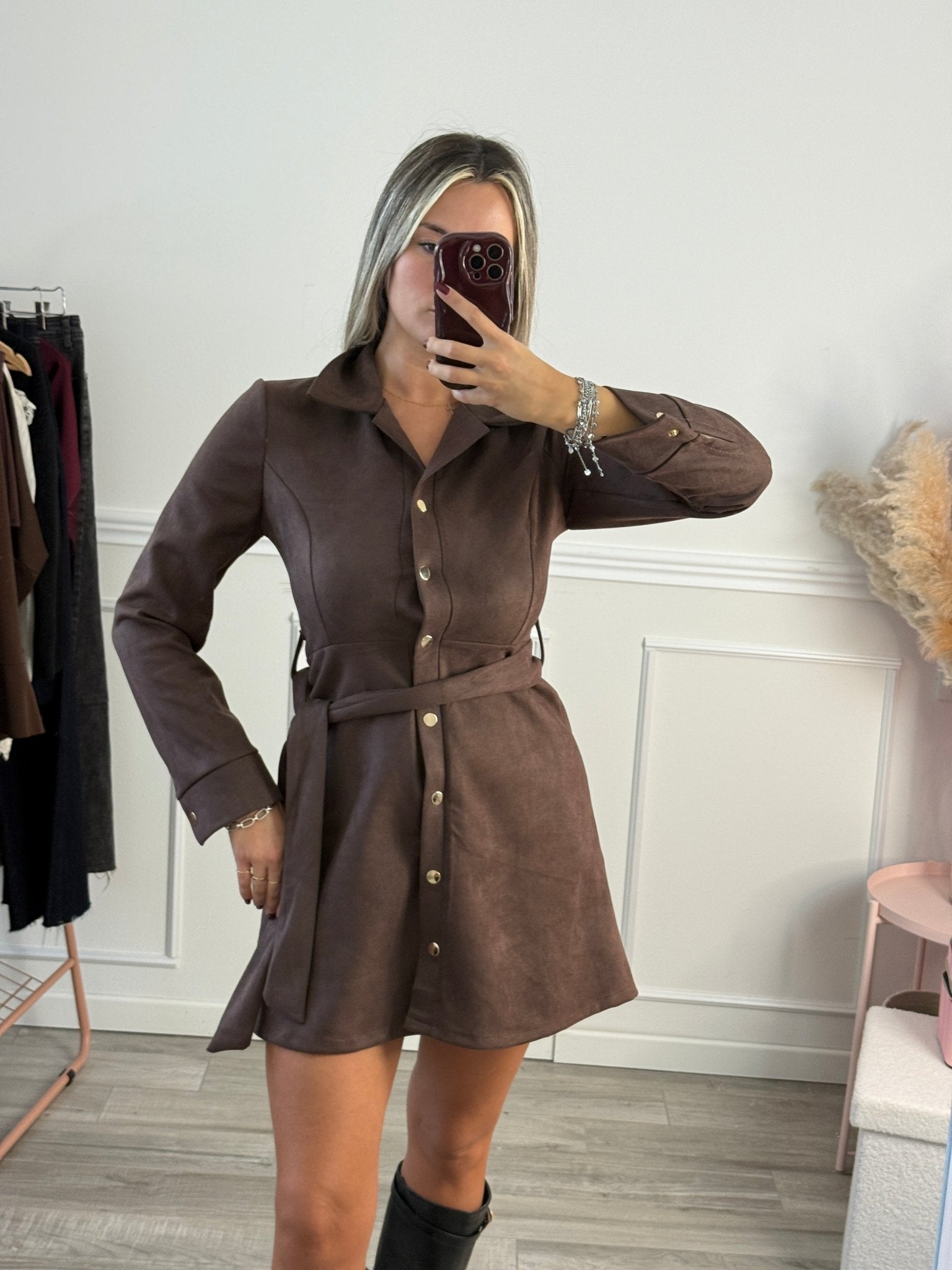 Vestito chemisier in suede con bottoni dorati e cintura - Follie by Alice