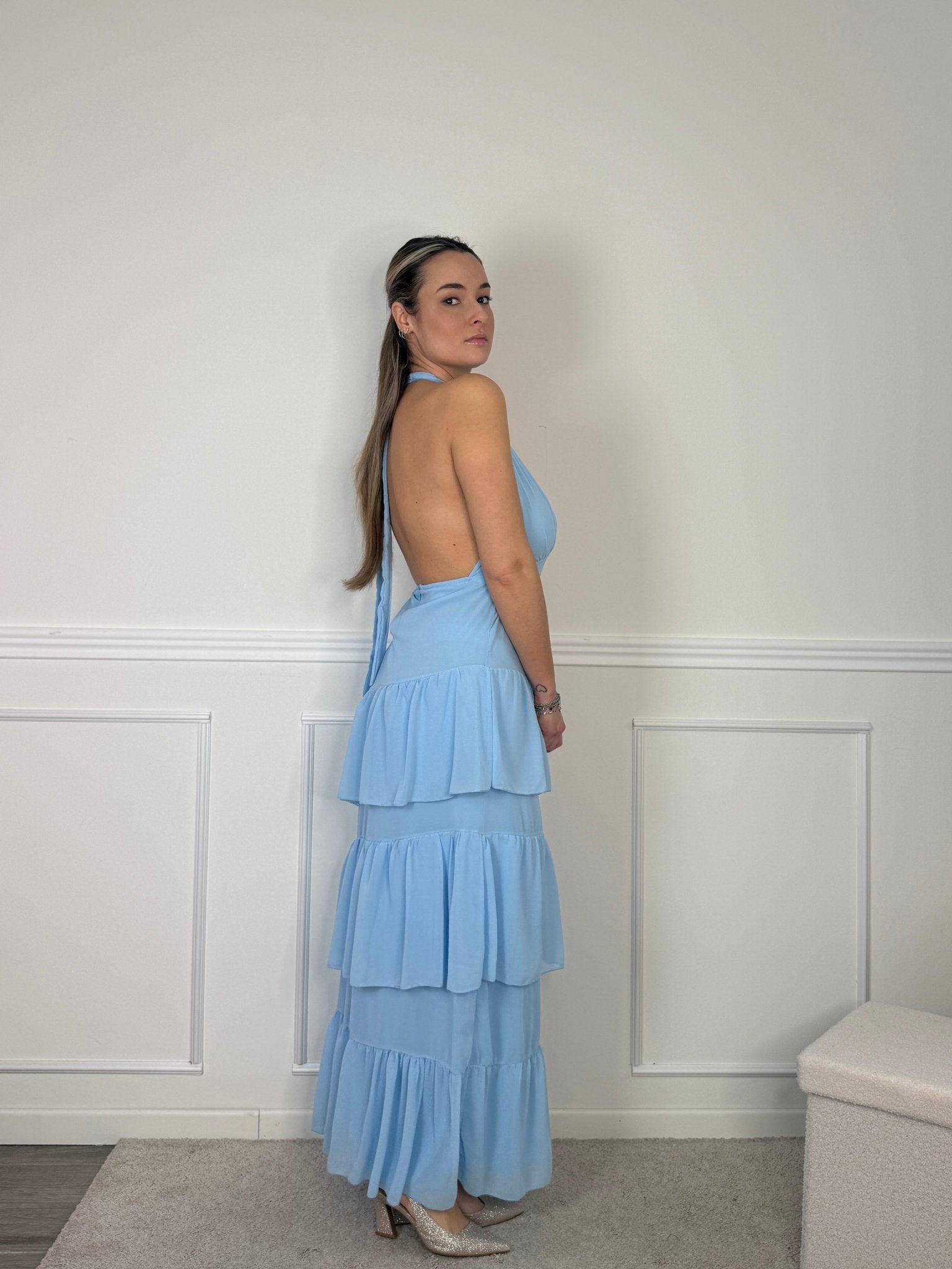 Vestito lungo a balze con scollo a V e schiena scoperta - Follie by Alice