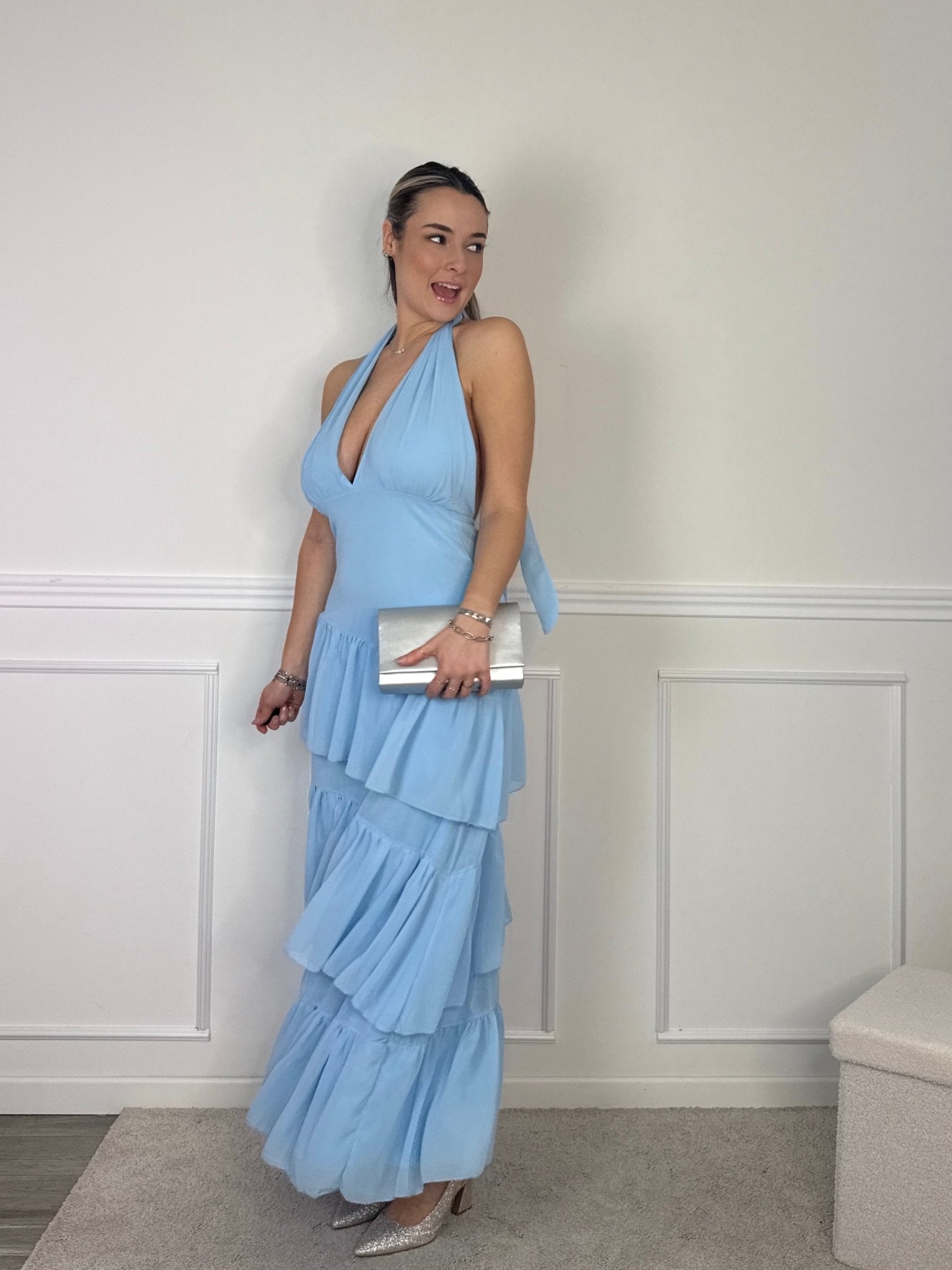 Vestito lungo a balze con scollo a V e schiena scoperta - Follie by Alice