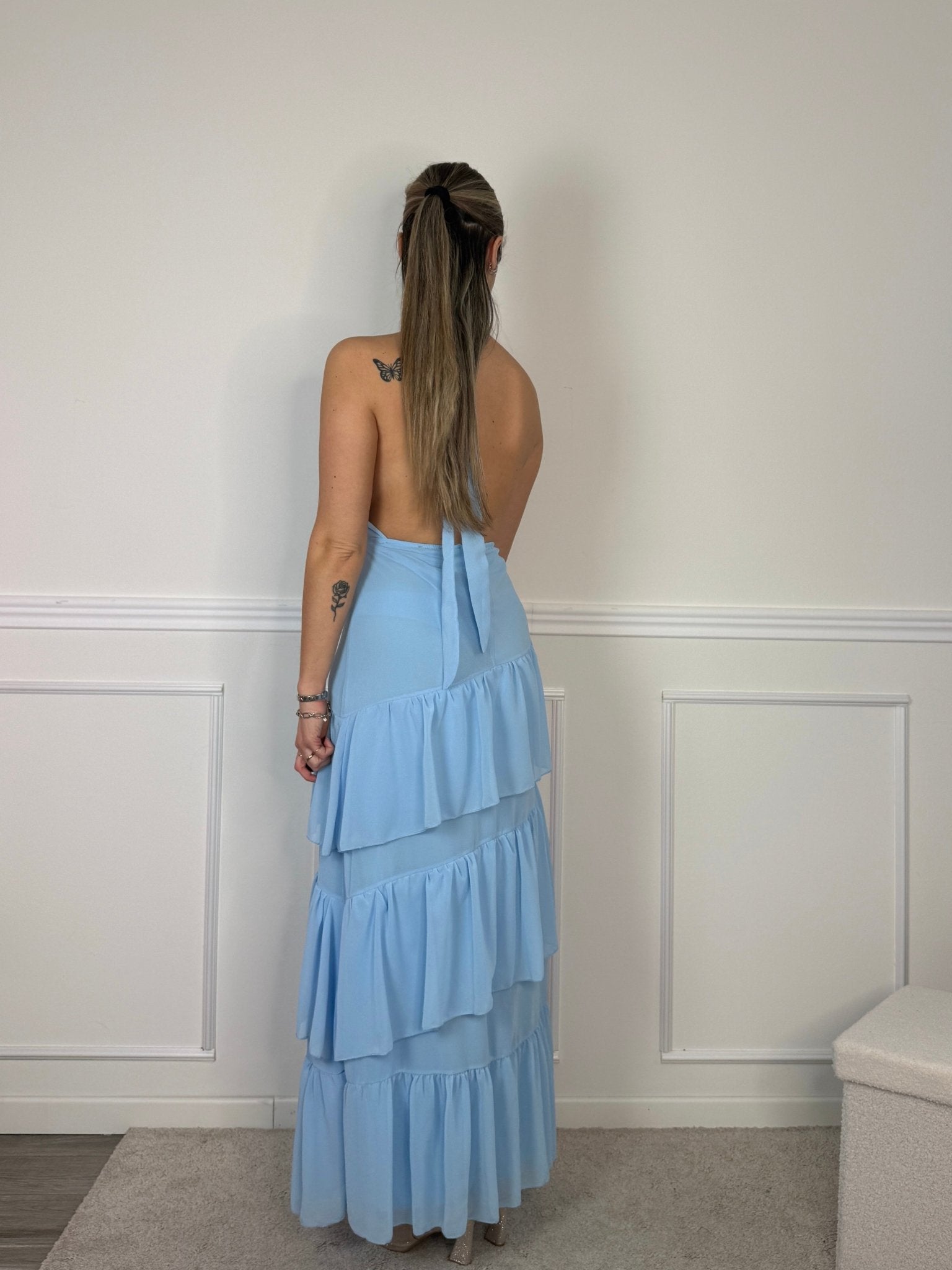 Vestito lungo a balze con scollo a V e schiena scoperta - Follie by Alice