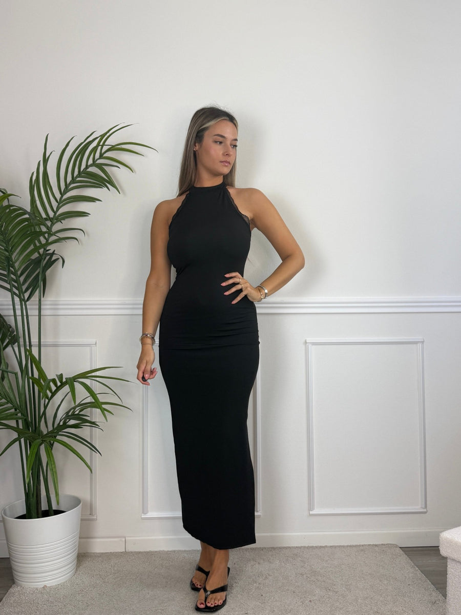 Vestito lungo a collo alto con orli in pizzo ONYX