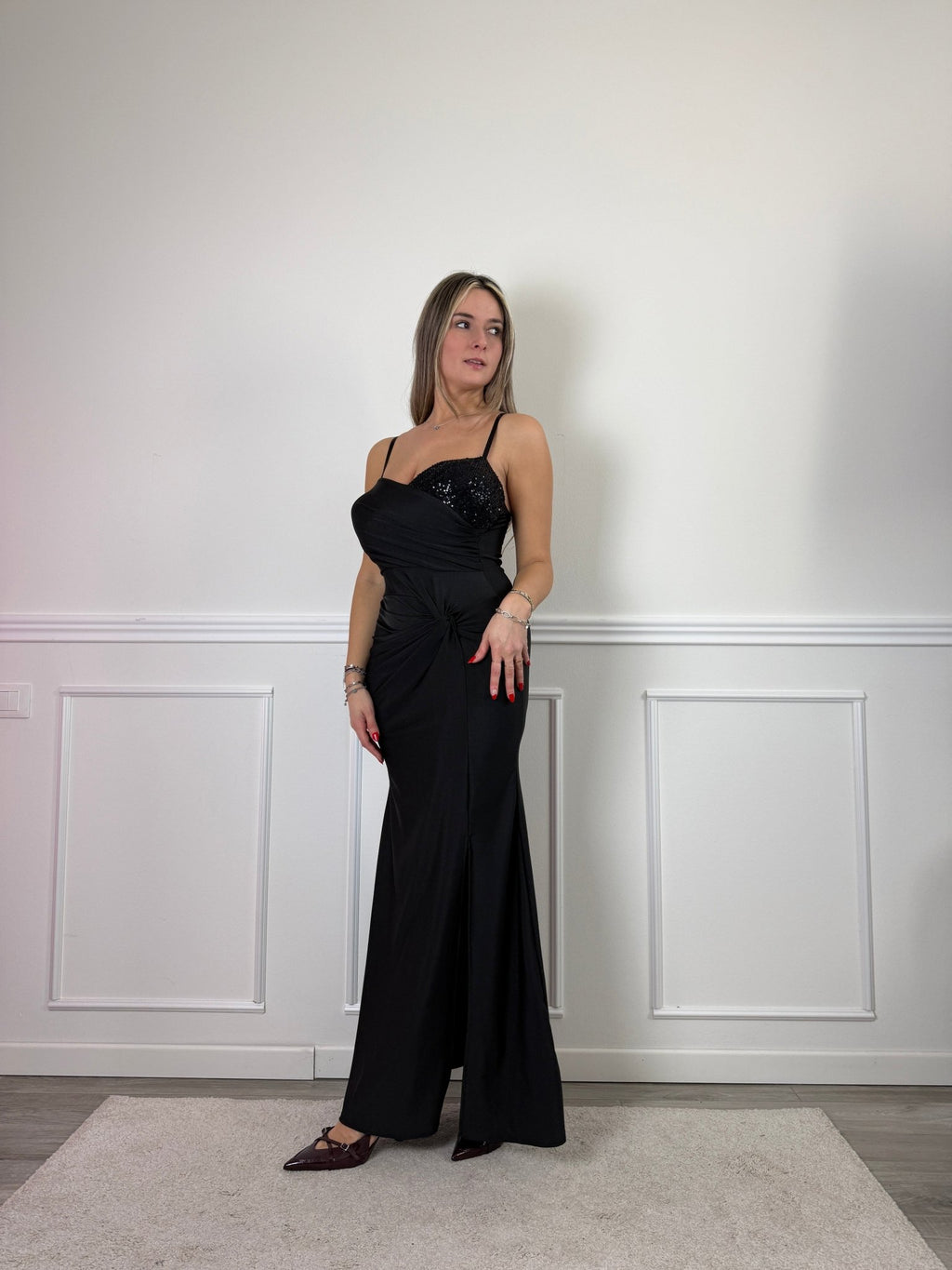 Vestito lungo con drappeggio e paillettes - Follie by Alice