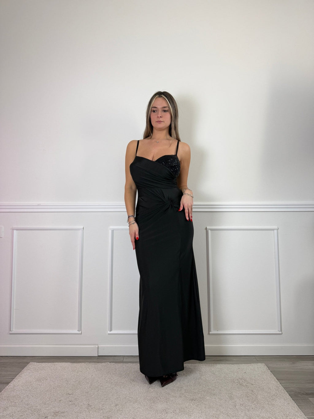Vestito lungo con drappeggio e paillettes - Follie by Alice