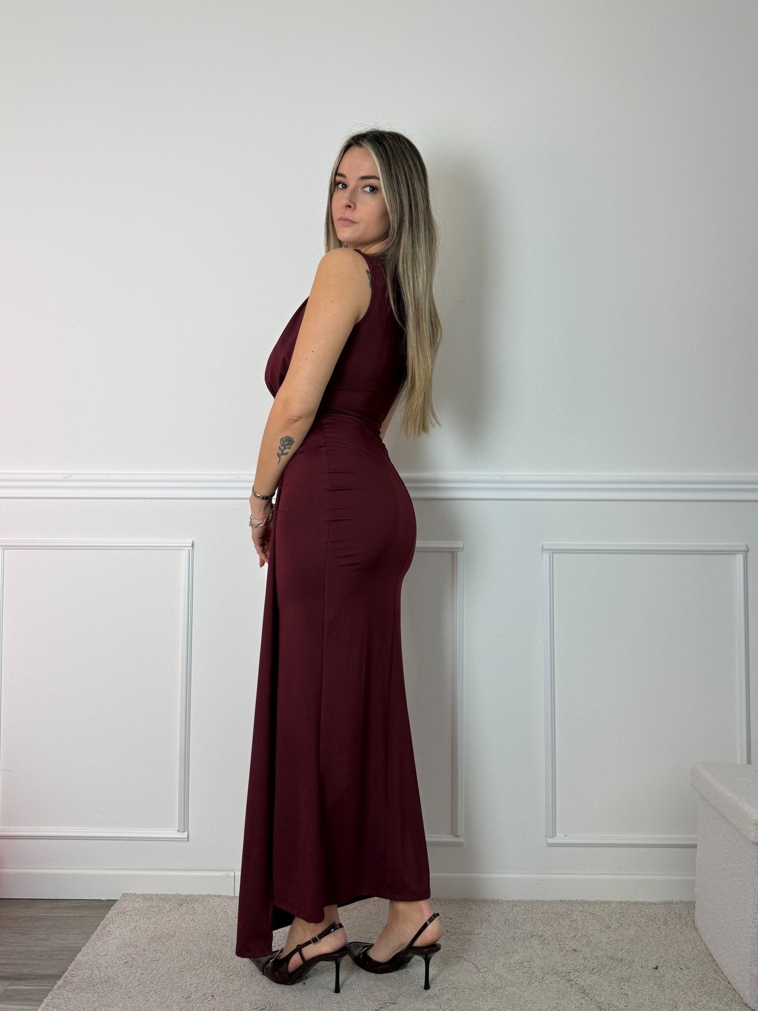 Vestito lungo con gonna a portafoglio e morsetto dorato - Follie by Alice