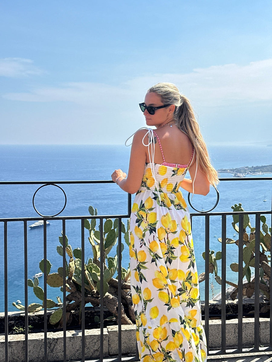 Vestito lungo con limoni, laccetti e coppe a conchiglia – alternate