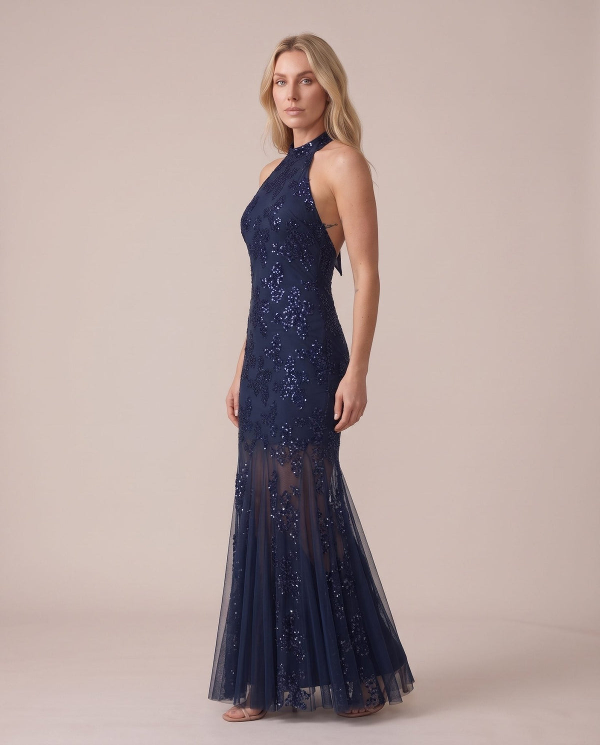 Vestito lungo con paillettes e inserti in tulle ASTRA - Follie by Alice